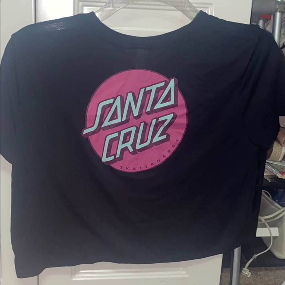 Black Santa Cruz T-shirt crop top